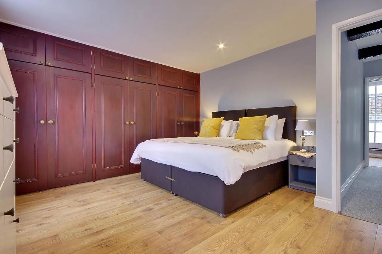 10 Westgate Street Southampton Villa 0*,  United Kingdom
